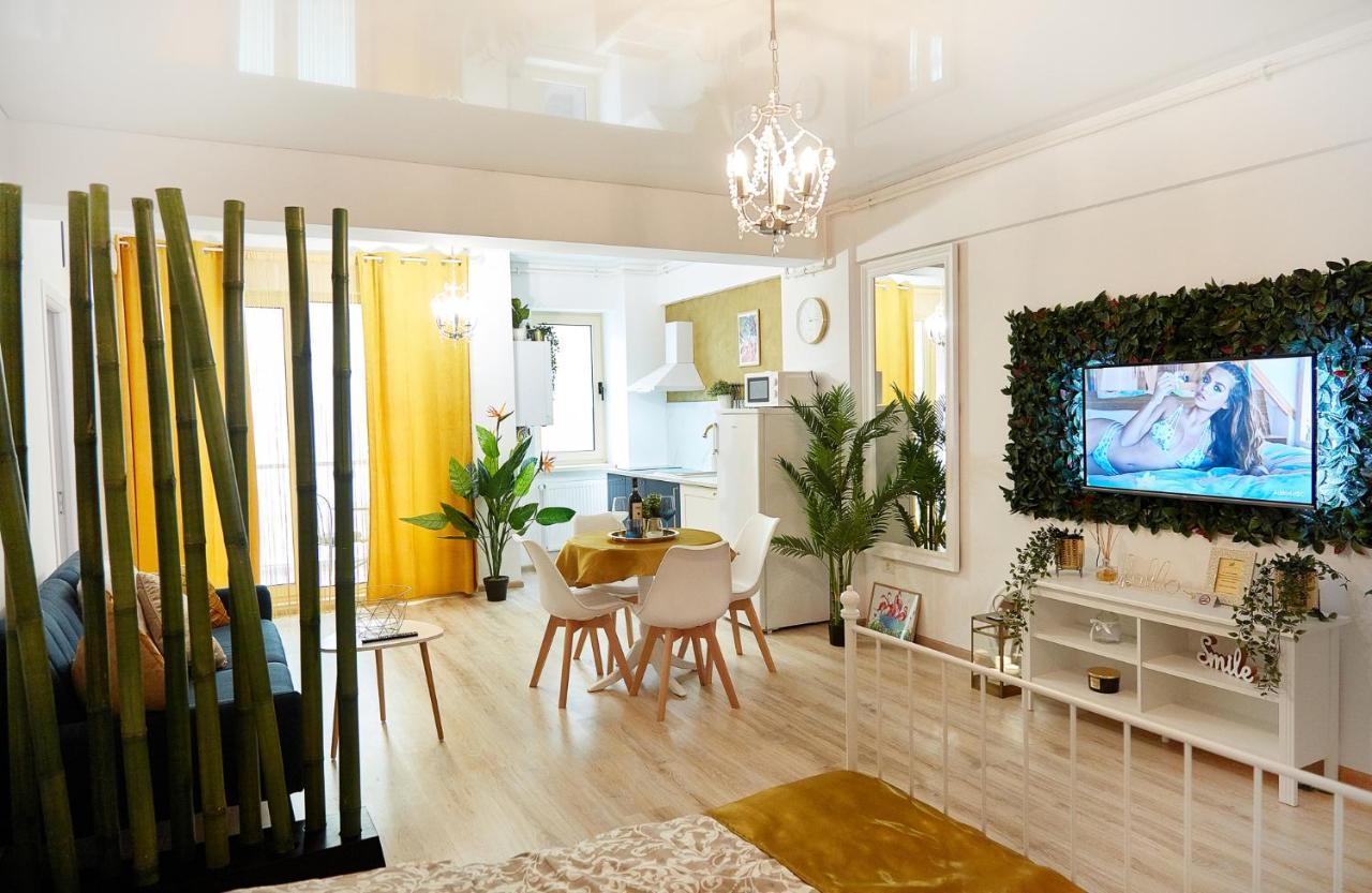 Sofia Seaside Apartamente Mamaia Nord ナボダリ エクステリア 写真